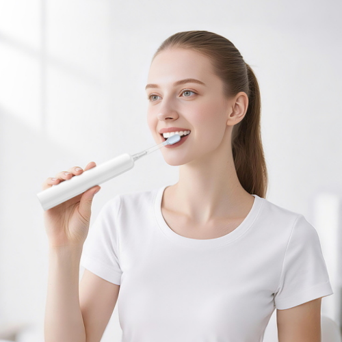 [Bundle]Spazzolino elettrico ad ultrasuoni waterproof HP64 bianco + Kit 2 testine di ricambio